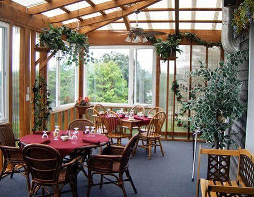 Stanley Bridge Country Resort And Conference Centre Exterior photo